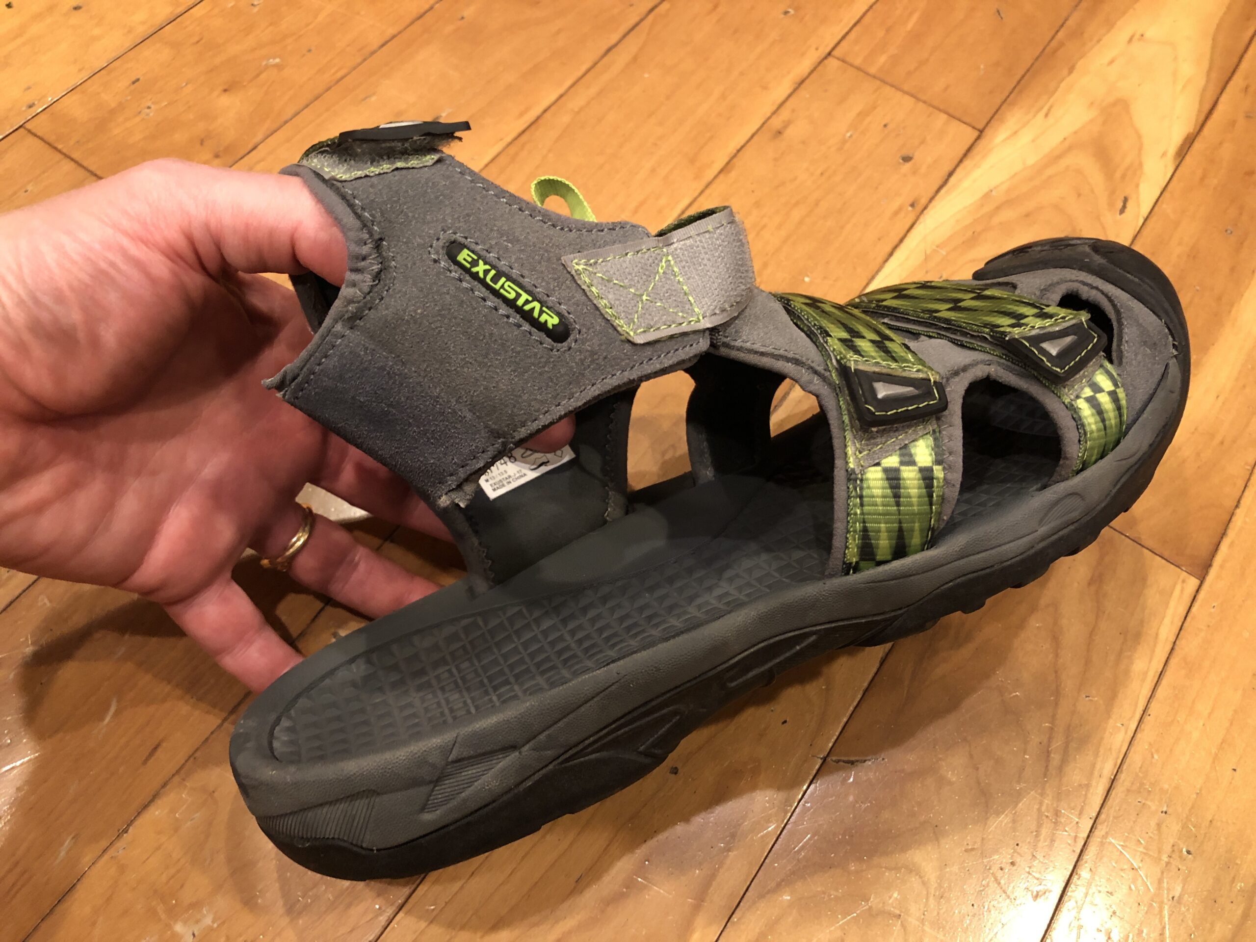 Exustar Clipless Sandal for Cycling with Closed Toe Design customer photo 2