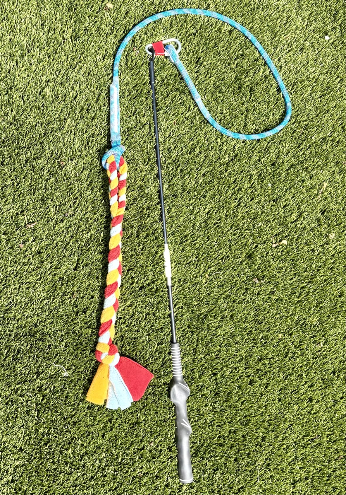 Interactive Flirt Pole Toy for Dogs Chase and Tug of War, Durable Teaser Wand with Pet Fleece Rope Tether Lure Toy to Outdoor Exercise & Training for Small Medium Large Dogs (Blue/Red, POLE-35 inches) customer photo 1