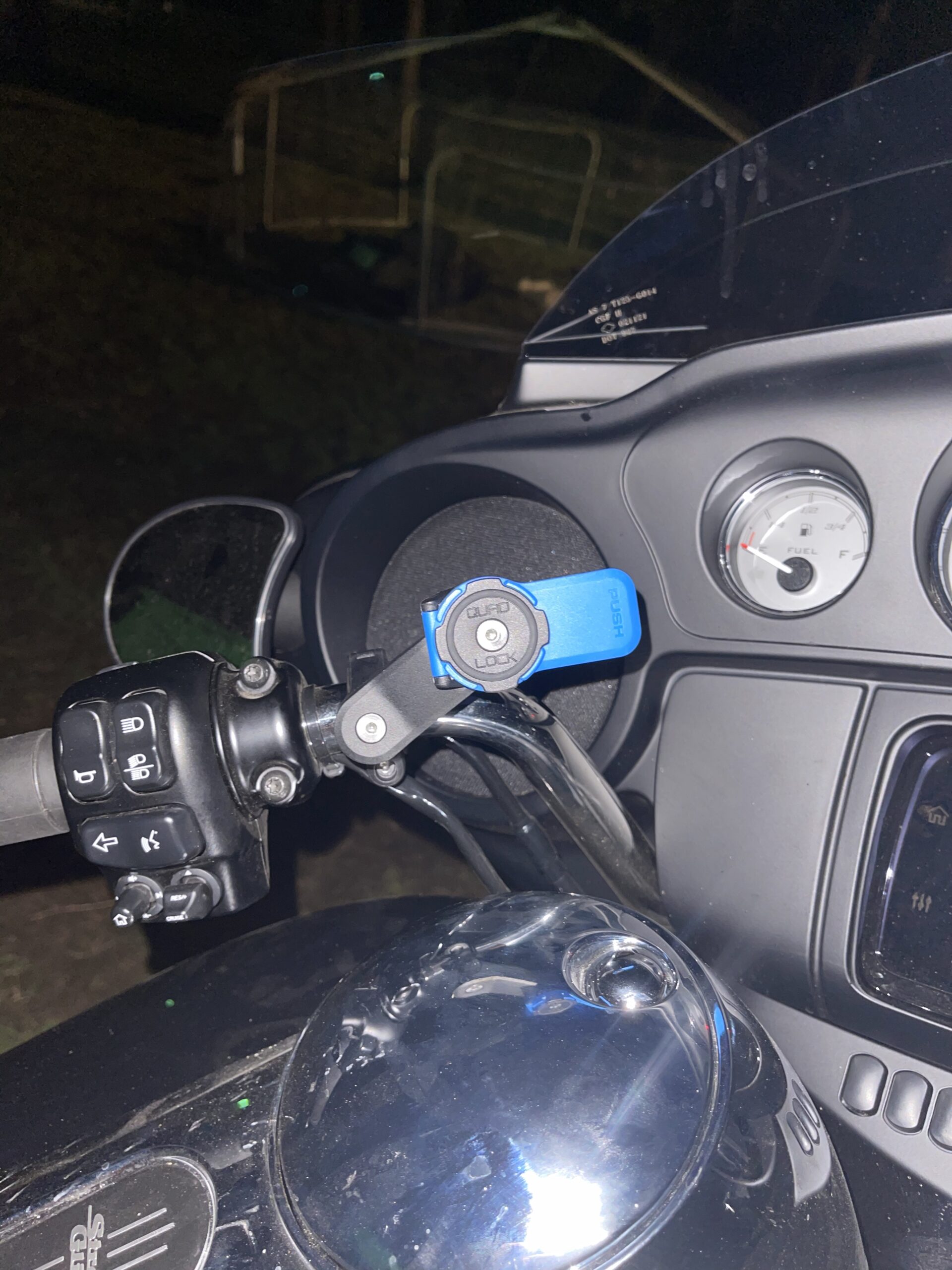 Quad Lock Motorcycle Handlebar Phone Mount for iPhone, Galaxy Pixel and Universal Adapters customer photo 1