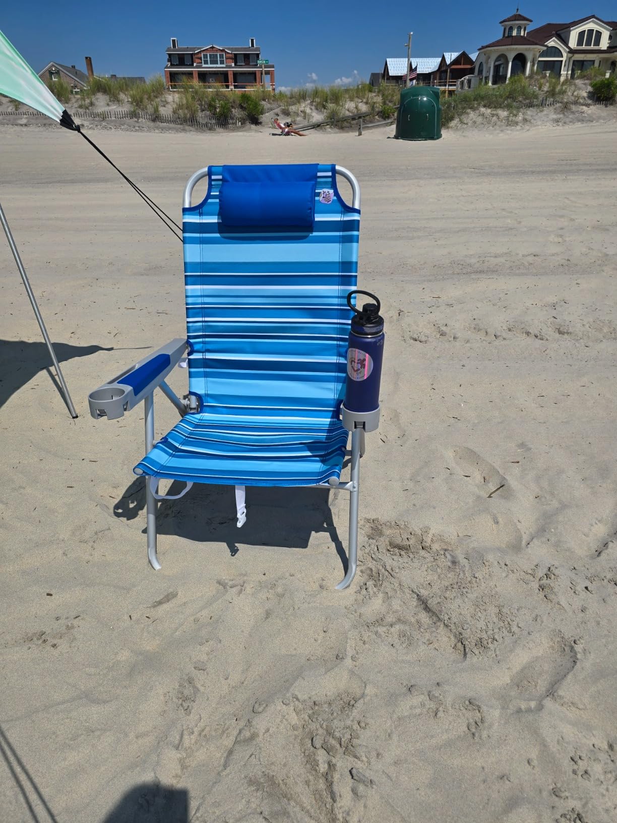 SUNNYFEEL Oversized Tall Folding Beach Chair Lightweight, 17