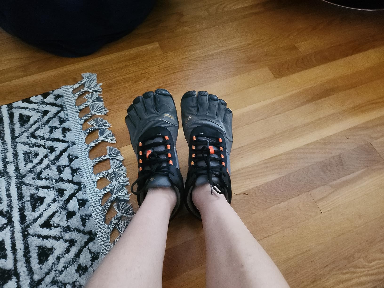 Vibram Men's FiveFingers V-Trek Insulated | Barefoot All-Terrain Outdoor Shoe for Hiking & Light Trail customer photo 1