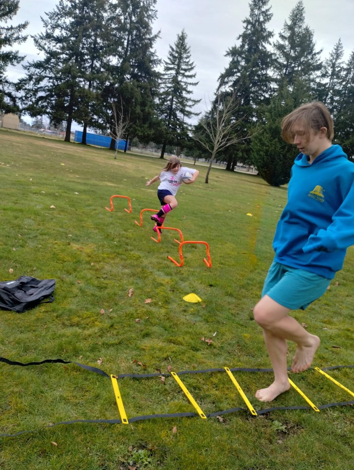 X-UMEUS Agility Ladder Speed Training Equipment Set-20ft Agility Ladder, 12 Soccer Cones, 4 Hurdles, Jump Rope, Running Parachute | Basketball Football Soccer Training Equipment for Kids Youth Adults customer photo 2