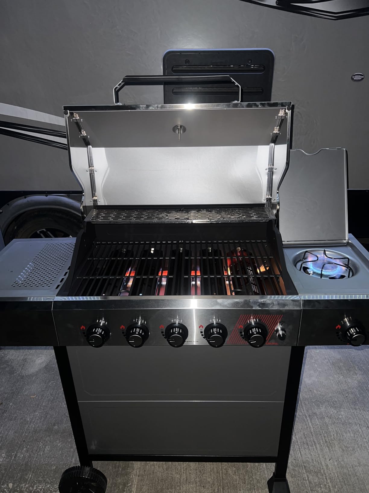 Royal Gourmet GA5401T 5-Burner BBQ Liquid Propane Gas Grill with Side Burner, Stainless Steel 61,000 BTU Output for Patio Garden Picnic Backyard Cooking customer photo 1