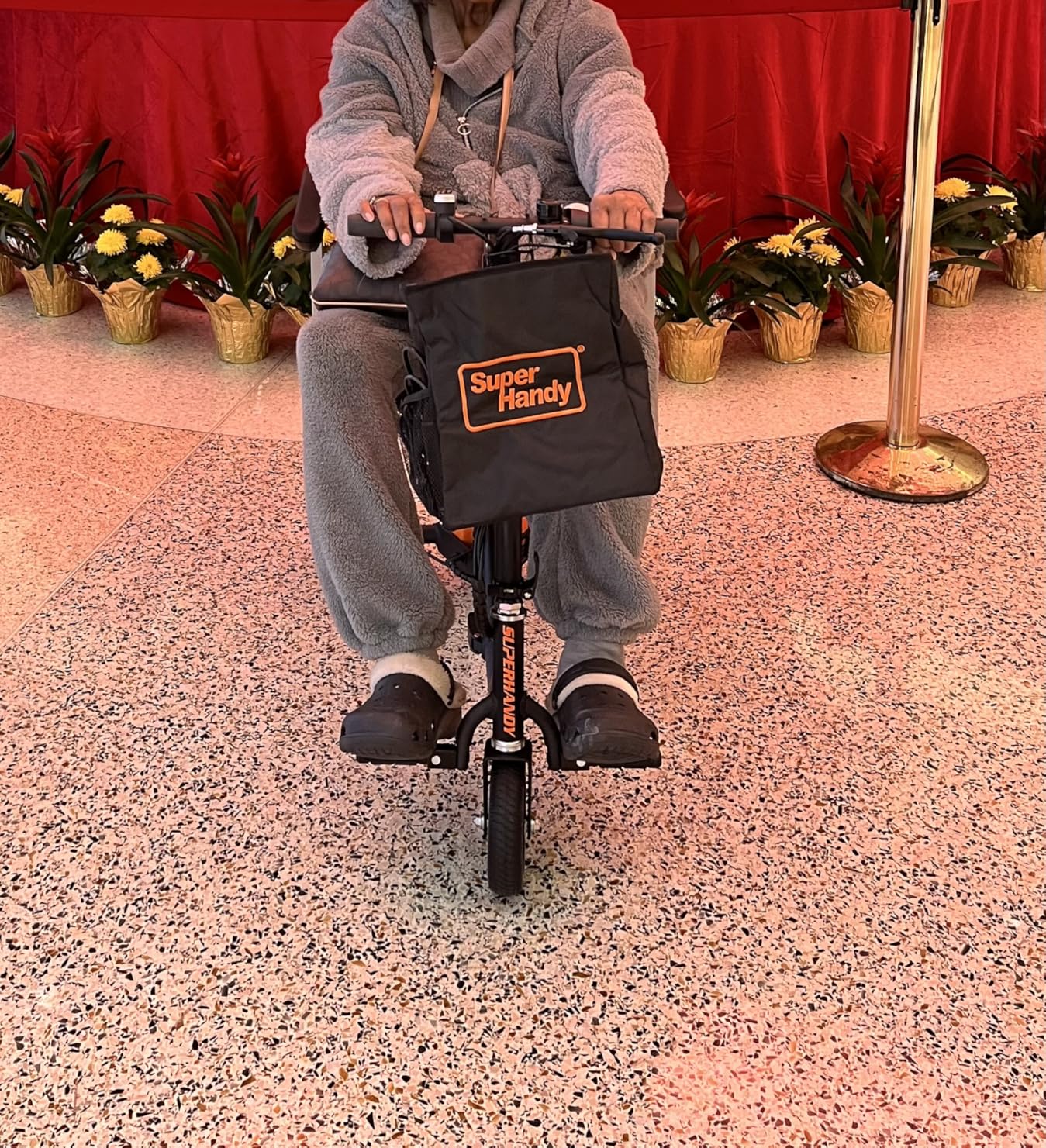SuperHandy Passport Mobility Scooter for Adults- Foldable, 3 Wheel, Airline Travel Friendly - 13 Mile Range, Includes 2 Removable 44.4V Lithium-ion Batteries & Charger (275 Lbs) customer photo 2