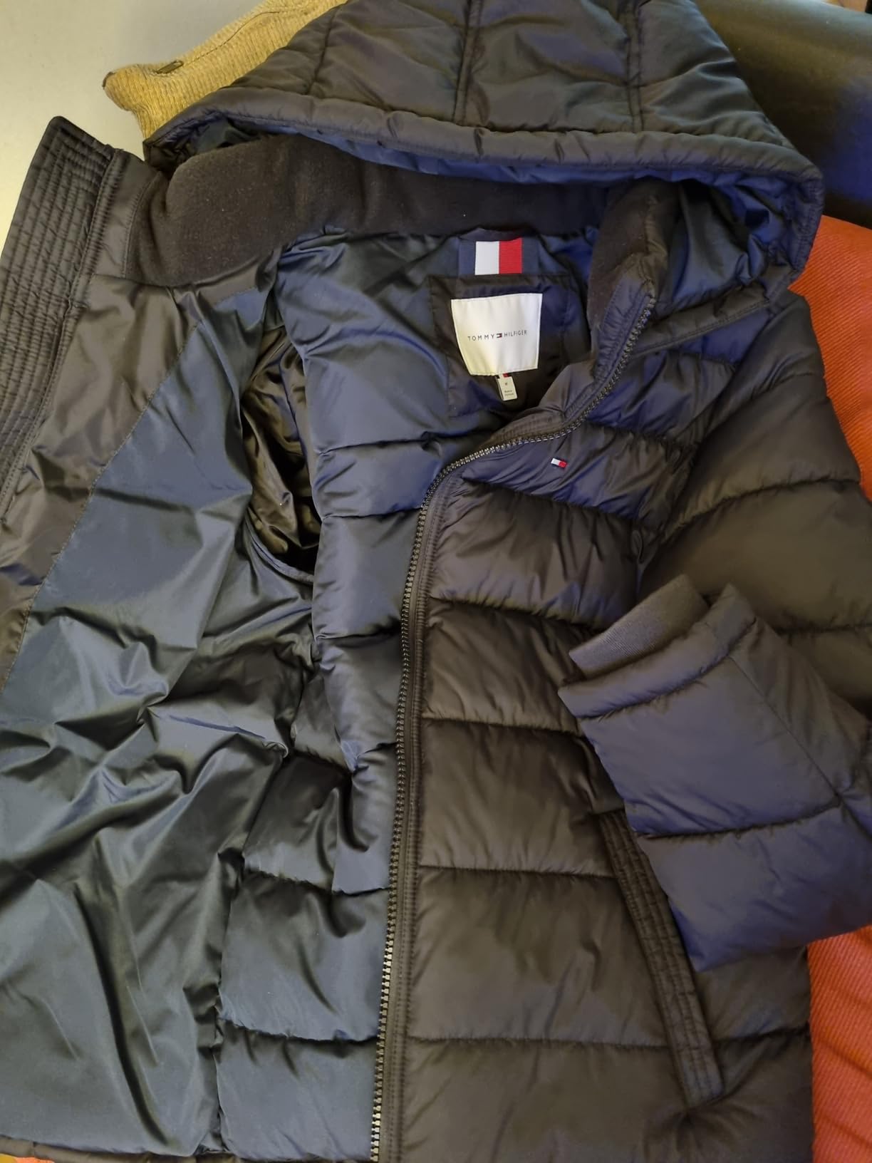 Amazon Essentials Men's Down Alternative Hooded Puffer Jacket (Standard and Big & Tall) customer photo 1