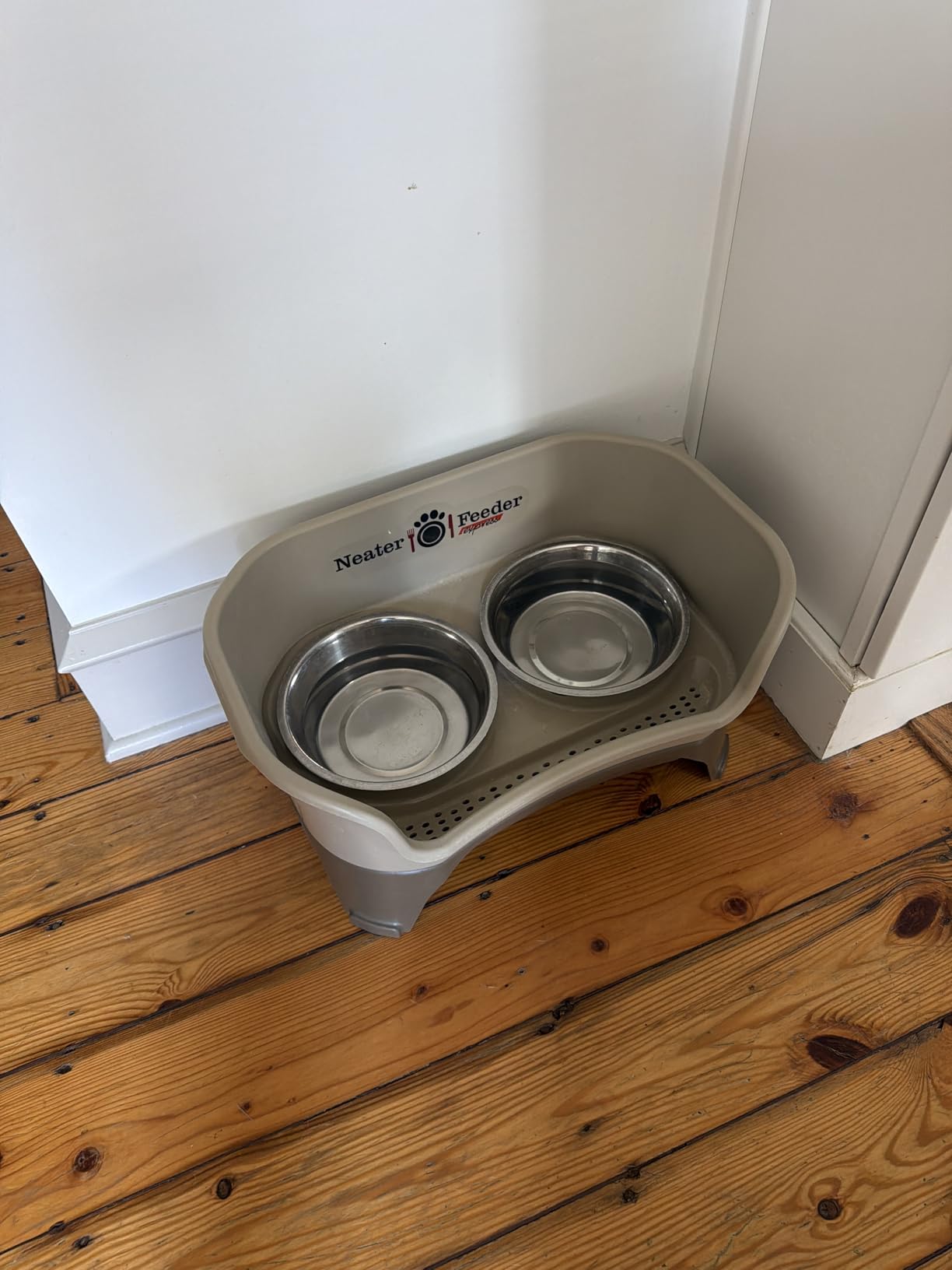Neater Feeder Express Mess Proof Dog Bowls Elevated for Medium to Large Sized Breed, No Spill Raised Dog Food Bowl Stand, Stainless Steel Food and Water Bowl Set, Pet Dish Feeding Station, Black customer photo 1