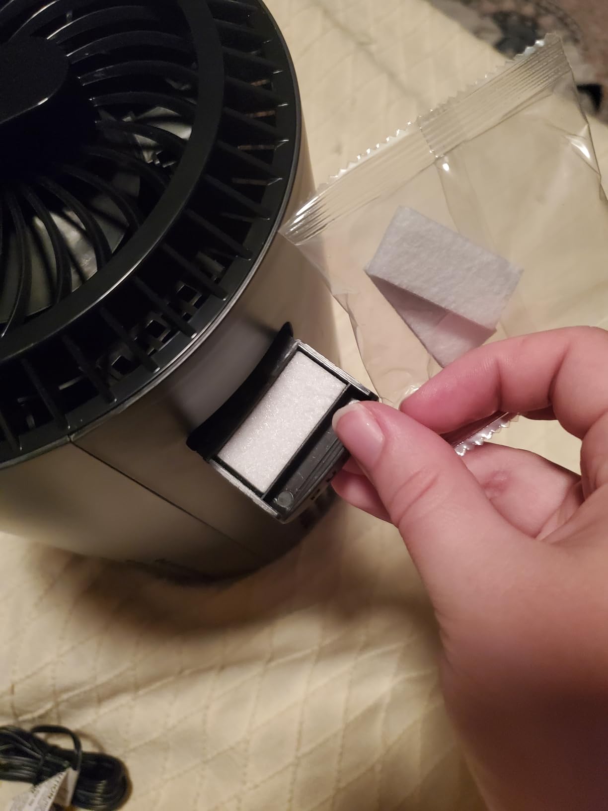 AROEVE Air Purifiers for Bedroom Home, Air Purifier For Smoke Pollen Dander Hair Smell, Sleep Mode, MK01- White customer photo 2