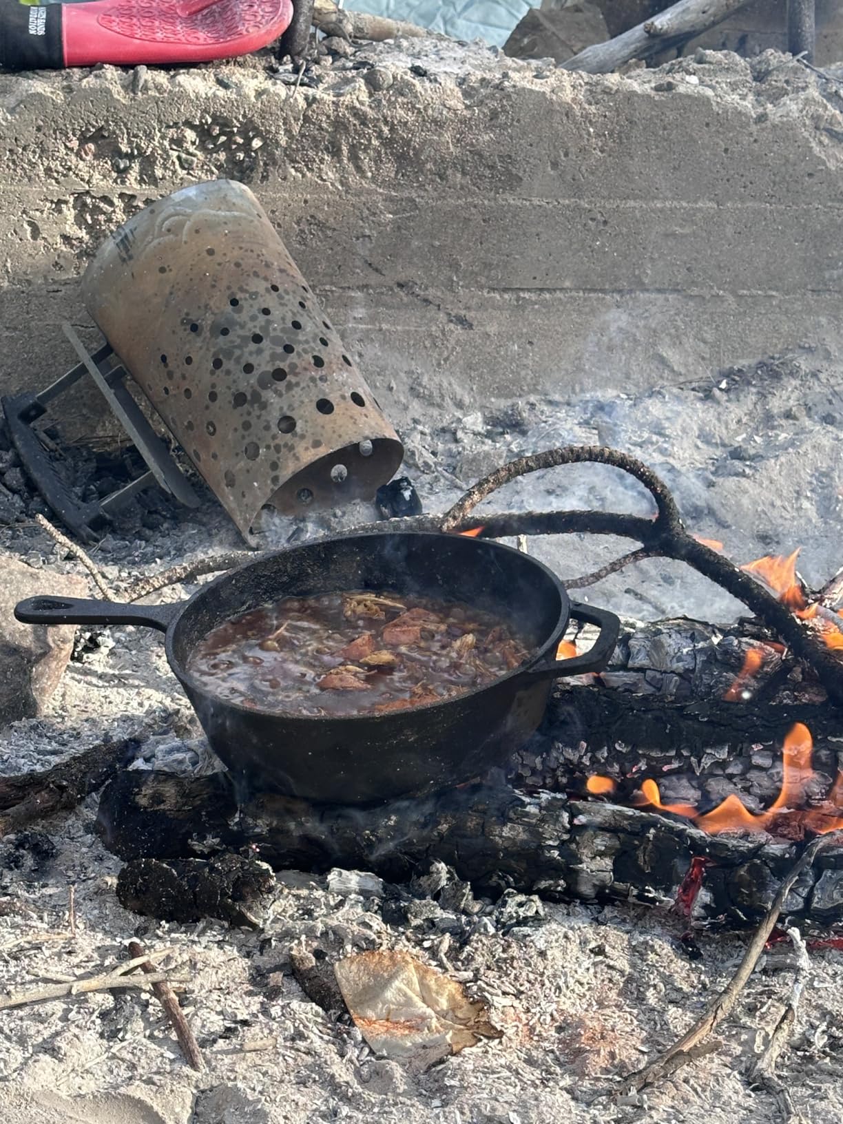 Overmont Cast Iron Skillet with Lid - 2-in-1 Cast Iron Dutch Oven - 3.2QT Deep Pot with Frying Pan - Pre-seasoned Cookware Multi Cooker Skillet - Dutch Oven Pot with Recipe for Grill Induction Stovetop Camping(10.5