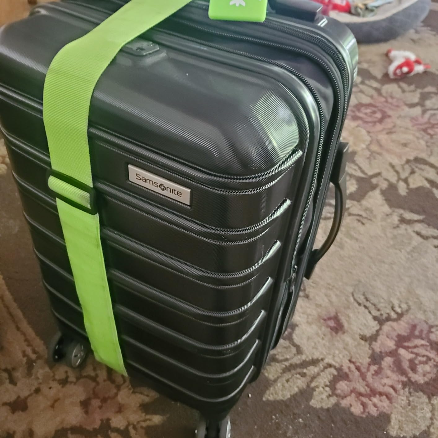 Samsonite Omni 2 International Carry-On Luggage with 360 Spinner Wheels - Scratch Resistant Hardshell - TSA, Airline-Approved - Expandable Polycarbonate Shell for Lightweight Travel - Rose Gold customer photo 2
