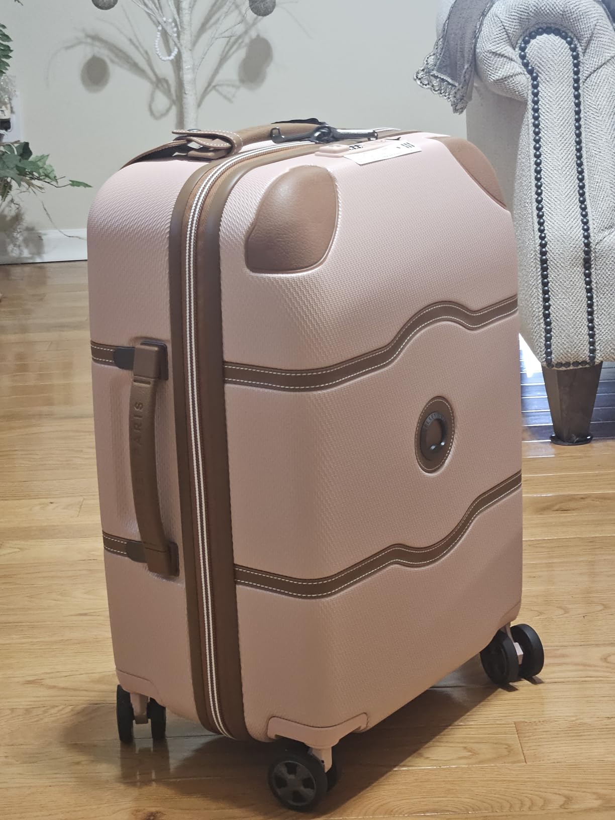 Chatelet Air 2.0 - Hardside Carry-On Luggage 19 Inch - 360 Spinner Wheels - TSA Lock - USB Port - Lightweight Polycarbonate Travel Suitcase, Angora customer photo 2
