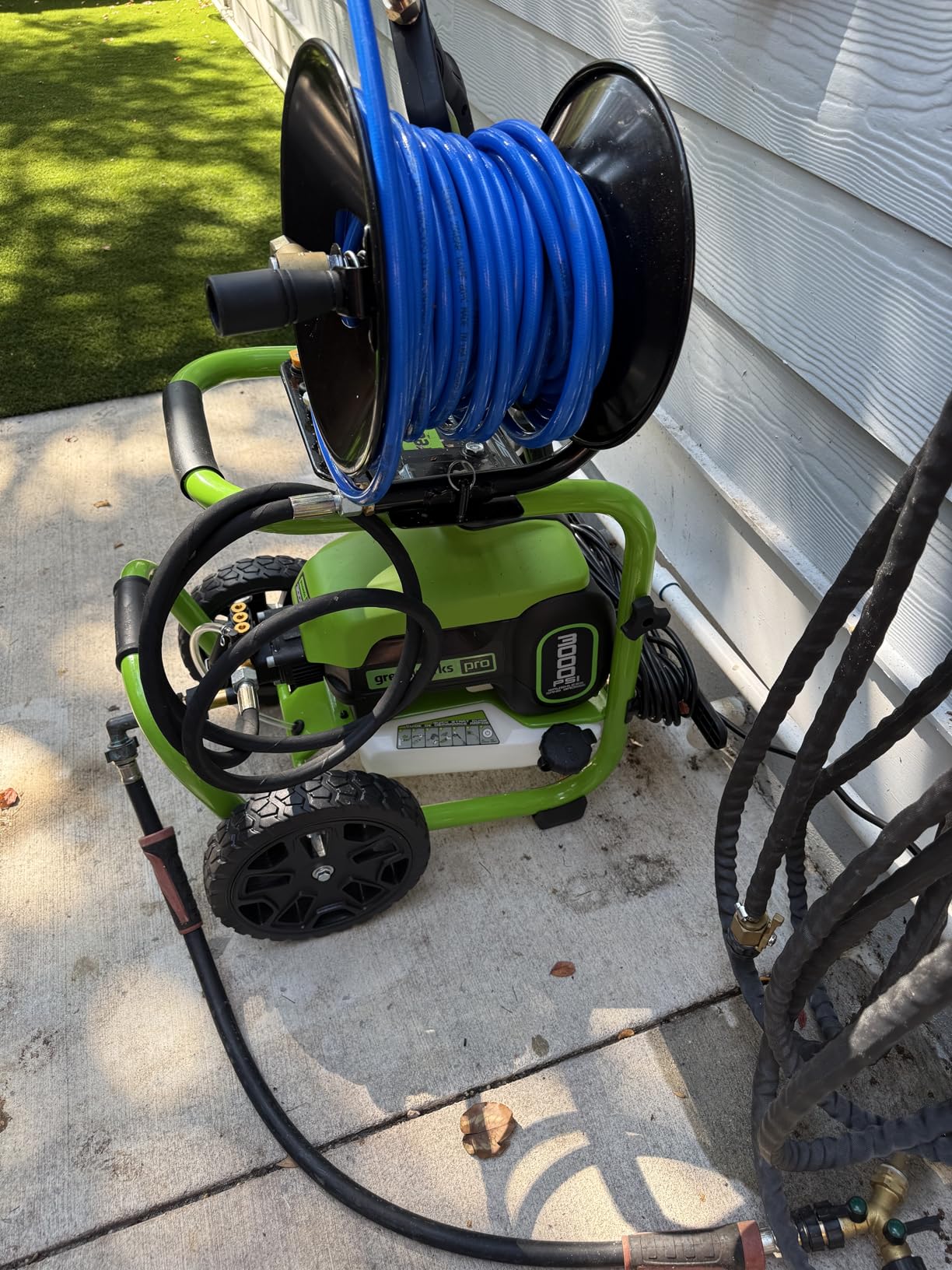 Greenworks 3000 PSI (2.0 GPM Max) Brushless Electric Pressure Washer (15 deg, 25 deg, 40 deg, Soap, and Turbo Nozzle) For Use On Decks, Fences, Driveways, Sidewalks, Siding & More customer photo 1