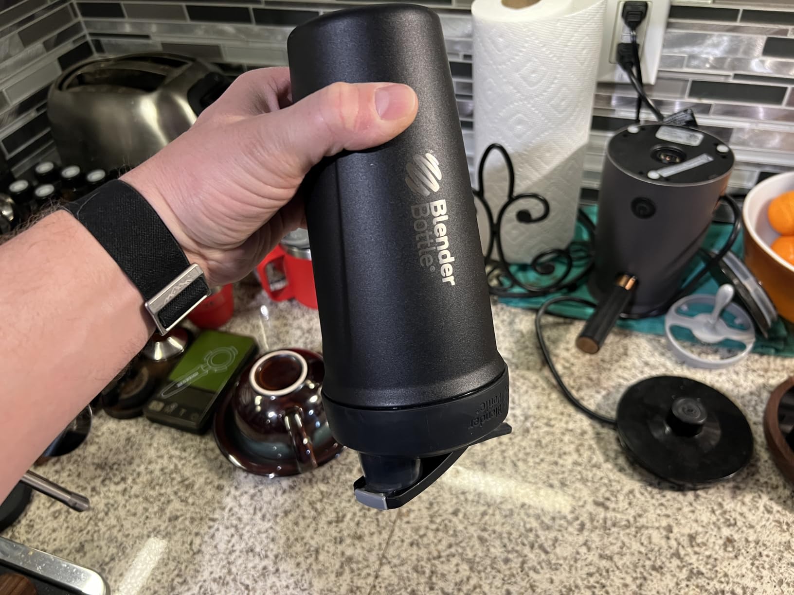 BlenderBottle Sport Insulated Stainless Steel Shaker Bottle with Wire Whisk, 24-Ounce, Navy - Protein Shakes & Hydration for Athletes & Fitness Enthusiasts, Easy Mixing, Lockable Lid customer photo 2