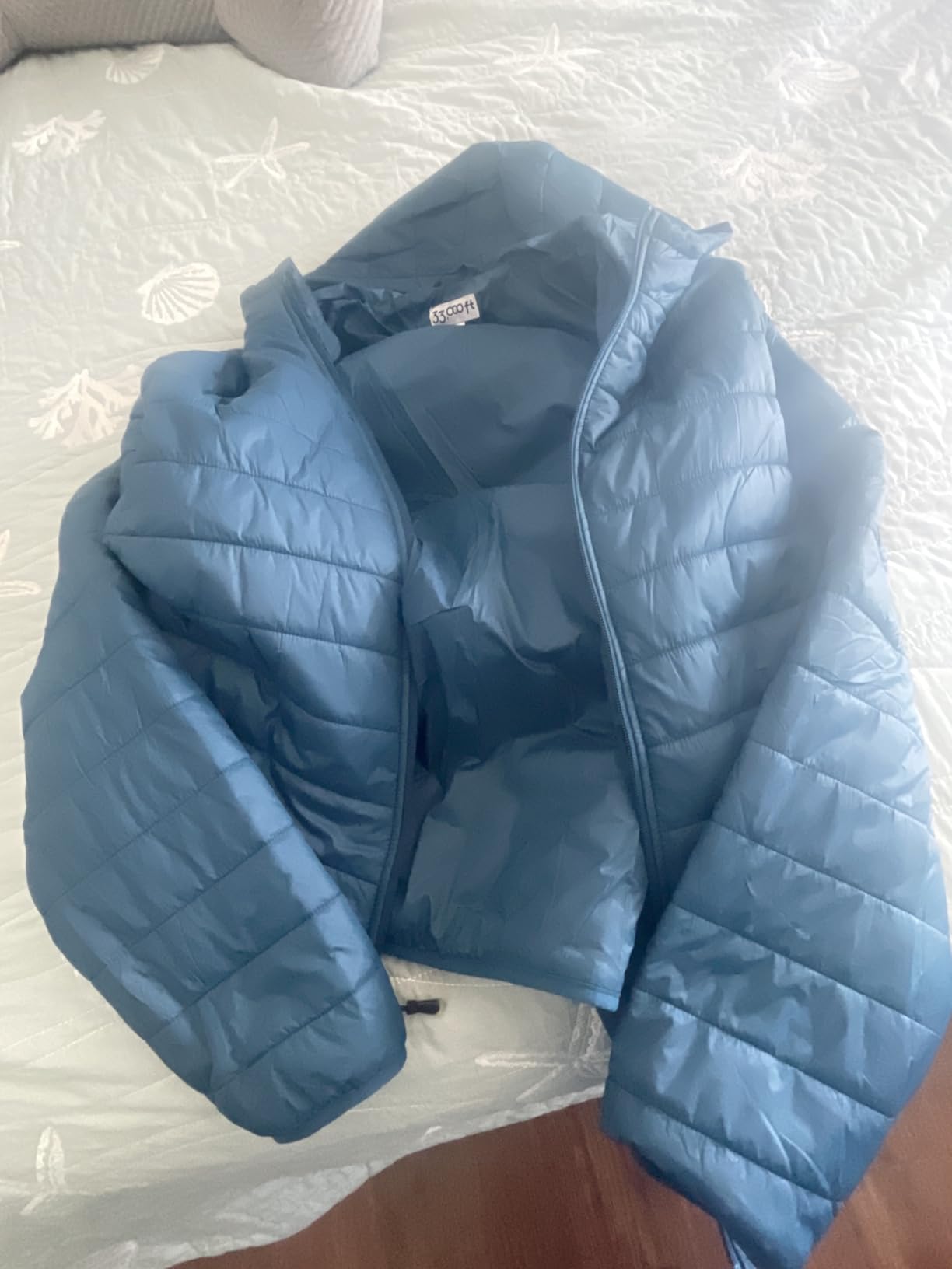 33,000ft Men's Lightweight Packable Insulated Puffer Winter Jacket with Hood, Water-Resistant Down Alternative Puffy Coat customer photo 1