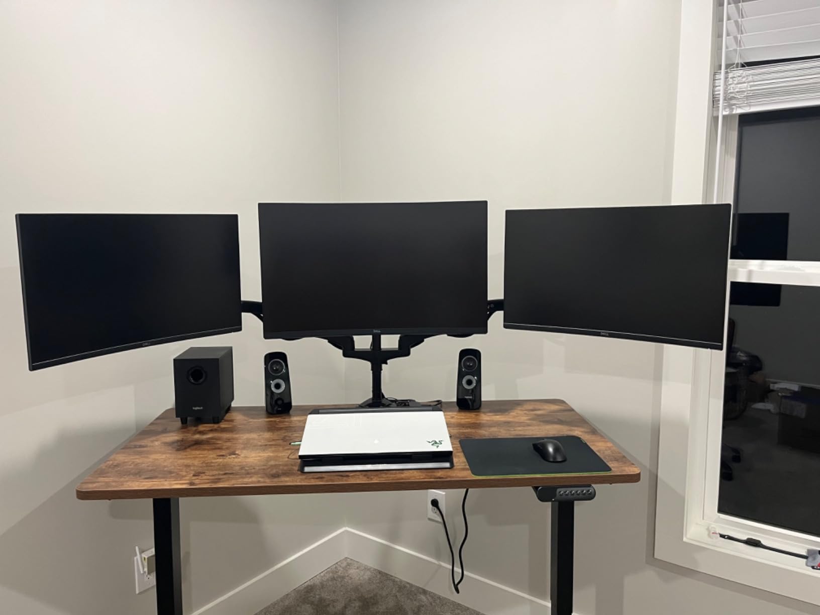 FLEXISPOT E6 3-Stage Dual Motor Electric Standing Desk 55 x 28 Sit Stand Up Desk, Holds 220 lbs, Adjustable Height w/Memory Presets, One-Piece Maple Desktop & Black Frame, Ships in 2 Boxes customer photo 2