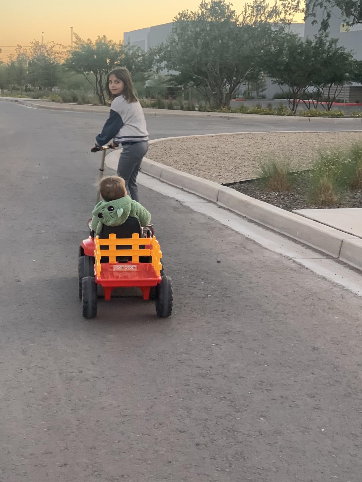 Costzon Ride on Tractor with Detachable Trailer, Kids' Electric Vehicles w/3-Gear-Shift Ground Loader, Wireless Design & USB, 7 LED Headlights, Remote Control Tractor Toy for Kids 3+ (12V, Dark Green) customer photo 2