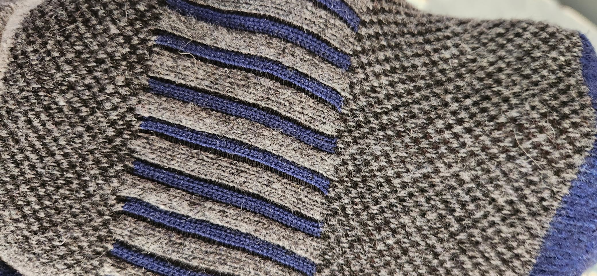 5 Pairs Merino Wool Hiking Socks Warm Thermal Winter Cozy Cushioned Moisture Wicking Socks for Women & Men customer photo 1