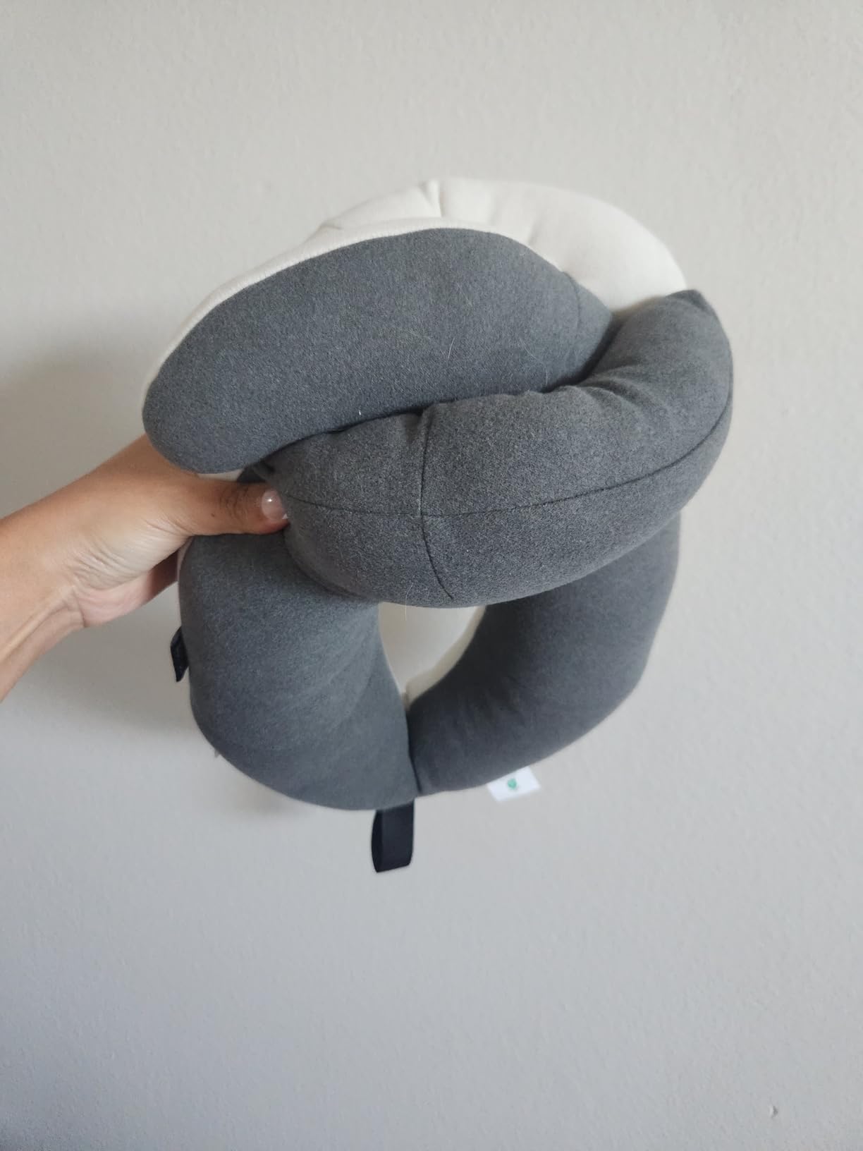 BUYUE Travel Neck Pillows for Airplanes, Memory Foam 360° Head Support Sleep for Long Flight, Skin-Friendly & Breathable, Kit with Eye Mask, Earplugs and Storage Bag (Adult, Grey, 90+ lbs) customer photo 2