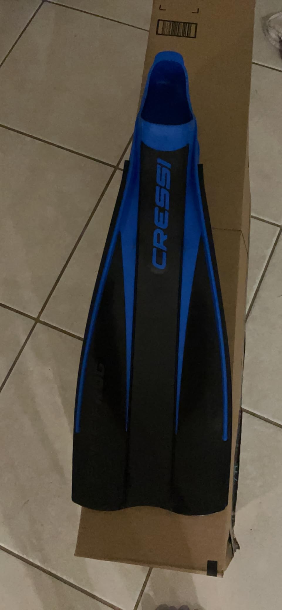 Cressi High Duty Full Foot Pocket Scuba Diving Fins | Hi-Surface: Below Blade Foot Pocket | Free Frog: Made in Italy customer photo 2