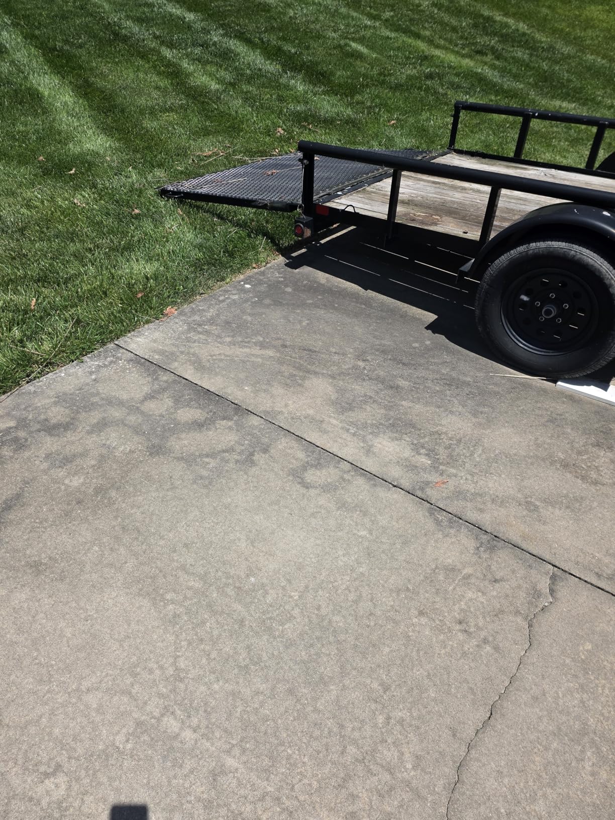 JANZ 24'' Pressure Washer Surface Cleaner with 4 Wheels, Dual Handle, Stainless Steel Housing, 4 Replacement Nozzle Cores and 2 Hose Adapters, Ideal for Driveways, Sidewalks, Patios, Decks Cleaning customer photo 2