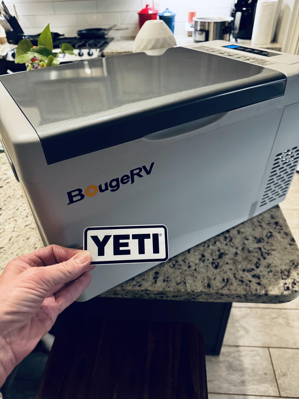 BougeRV 12 Volt Refrigerator 12V Car Fridge 23 Quart Portable Freezer Compressor Cooler 12/24V DC 110~240V AC for Truck Van RV SUV Boat Travel Camping Road Trips Tailgating -8~50F (Black) customer photo 1