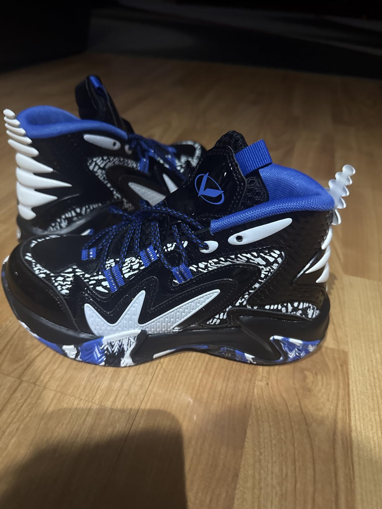 Kids Basketball Shoes Boys Air Cushion Sneakers Girls Mid Top School Hoops Shoes customer photo 1