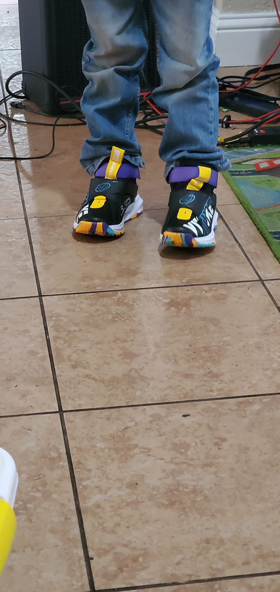 Kids Basketball Shoes Boys Air Cushion Sneakers Girls Mid Top School Hoops Shoes customer photo 2