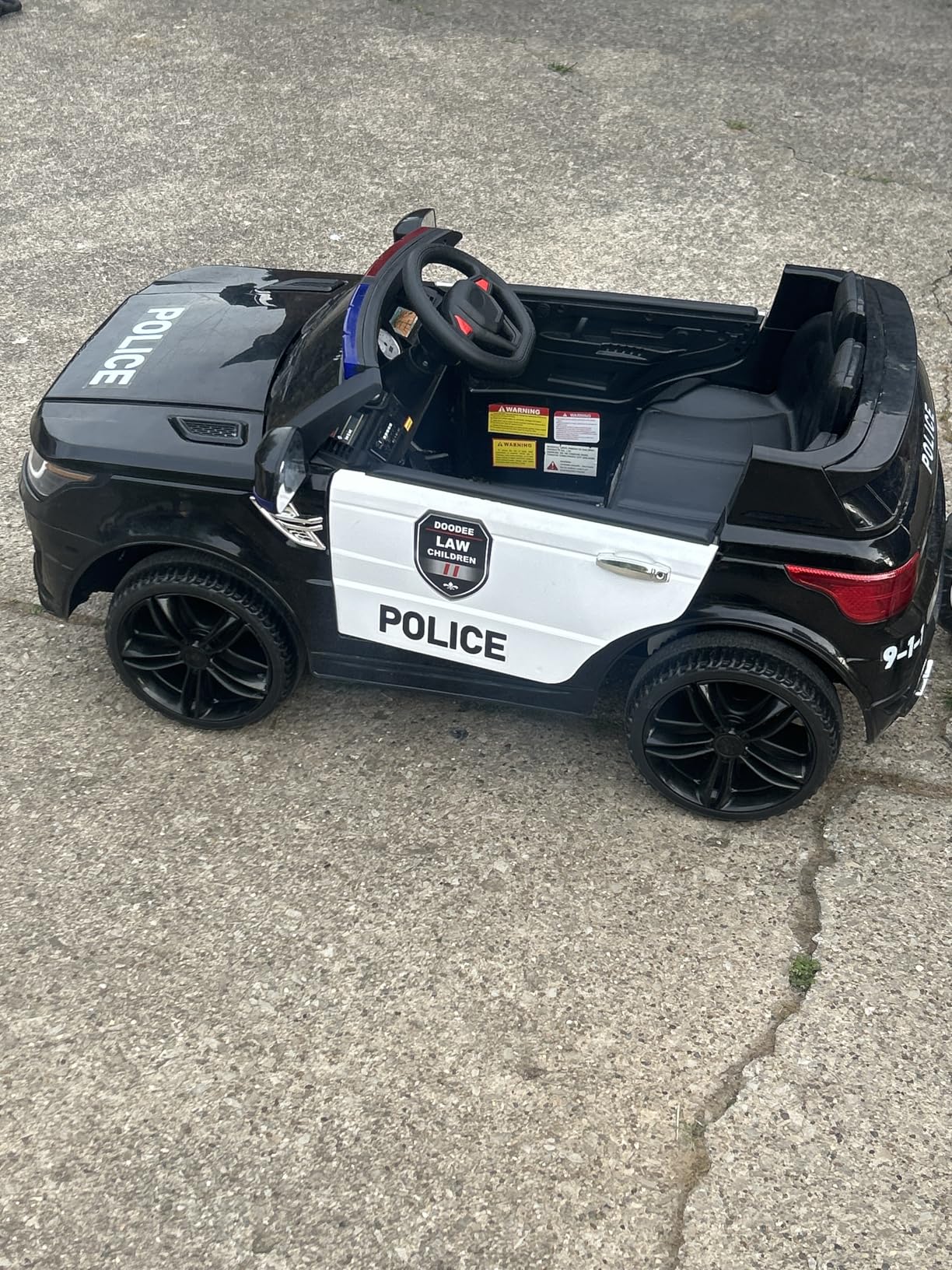 TOBBI Police Car Ride on Electric Car for Kids 1-8 to Drive Battery Powered 12V Ride-on Toys Cop Cars with Remote Control, Siren, Flashing Lights, Music, Spring Suspension, Carbon Black customer photo 1