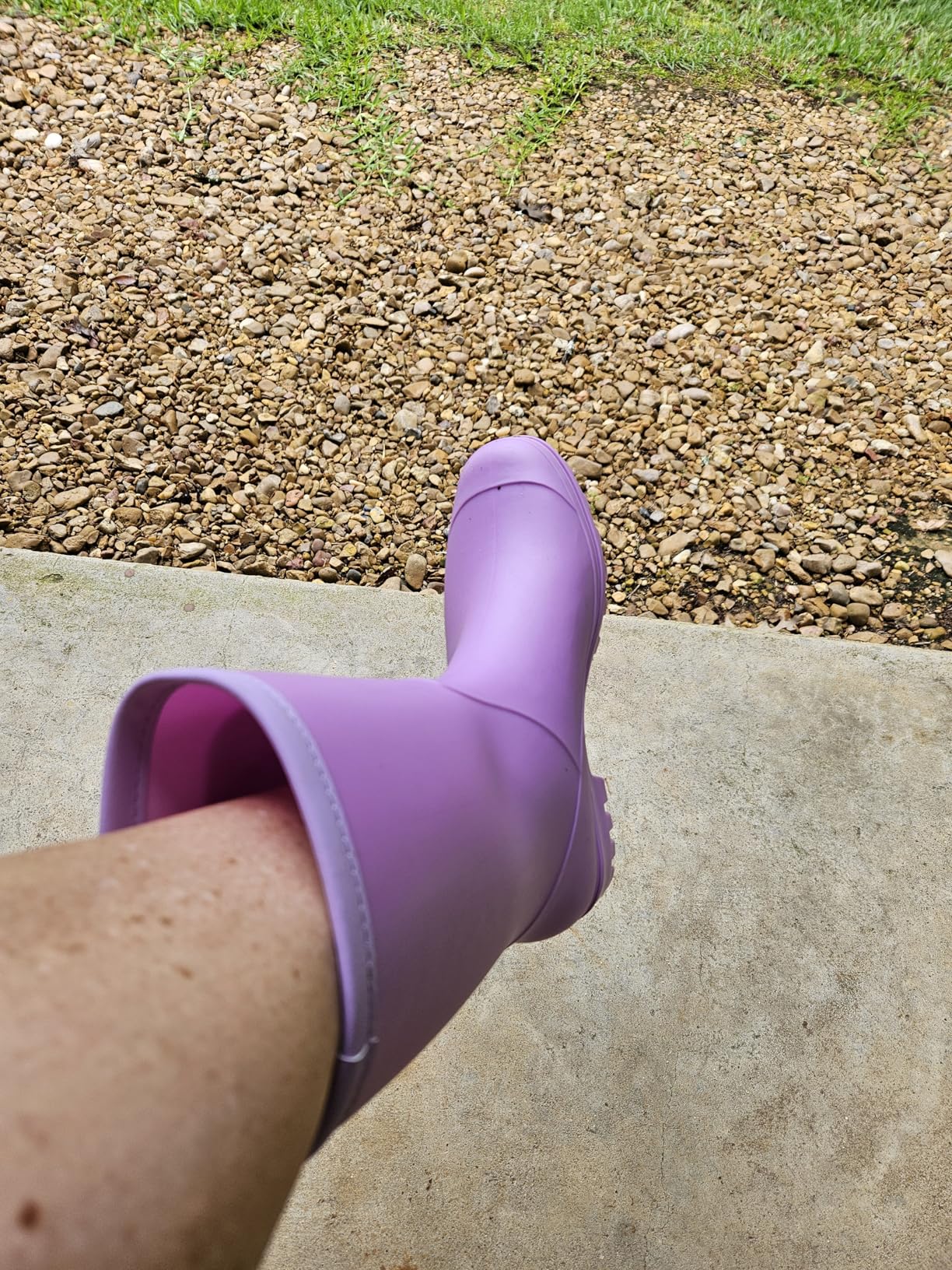 Women's Mid Calf Rain Boots Waterproof Fashion Garden Shoes Anti-slipping Rainboots For Women Comfortable Insole Light Rain Shoes customer photo 2