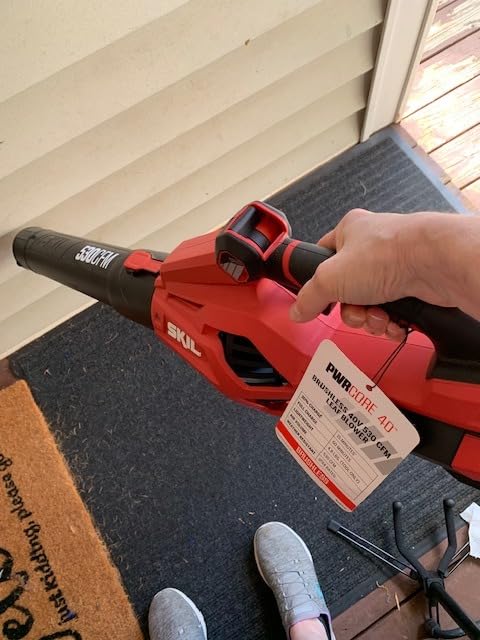 SKIL PWR CORE 40 Brushless 40V 530 CFM Cordless Leaf Blower Kit, Variable Speed with Power Boost, Includes 2.5Ah Battery and Auto PWR Jump Charger- BL4713C-11 customer photo 2
