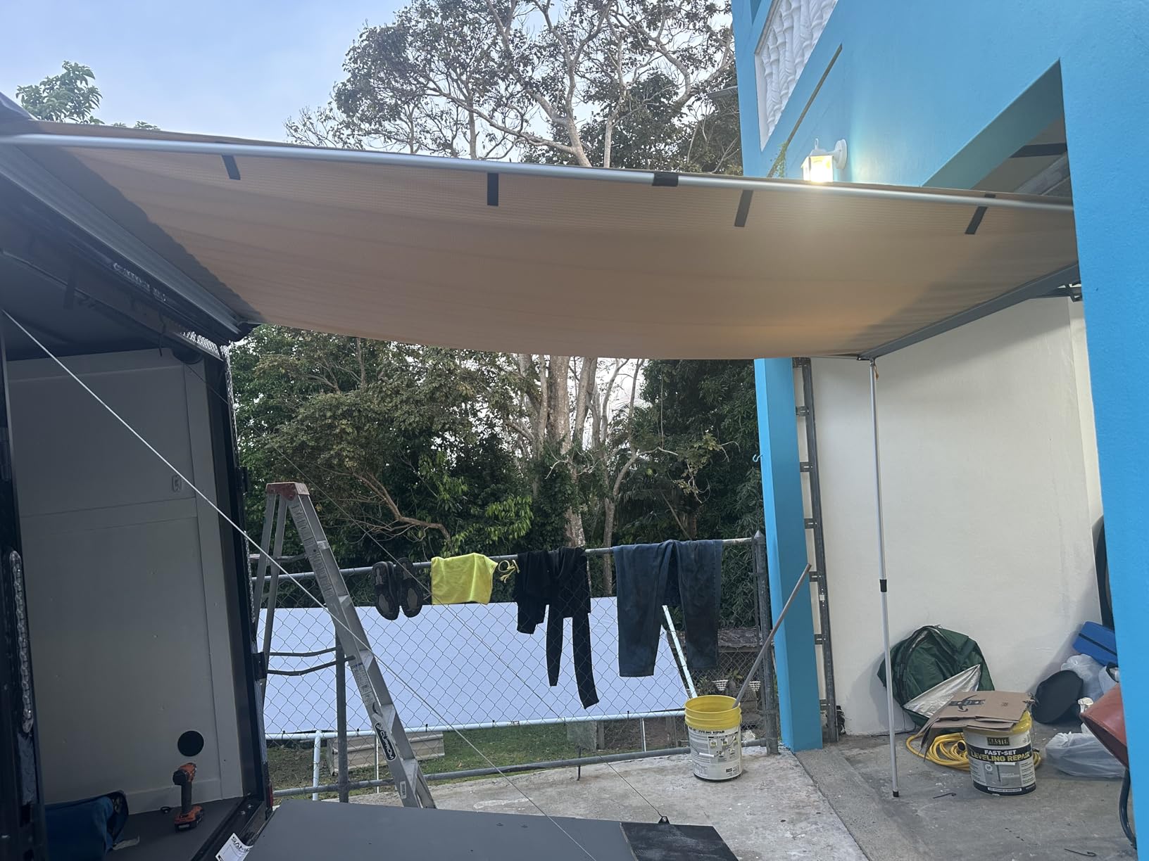 SAMOUT Vehicle Awning, 6.6ft x 10ft, Rooftop Pullout Ripstop UPF50+ Side Awning, Reinforced Hinges & Poles for Jeep/SUV/Truck/Van customer photo 2