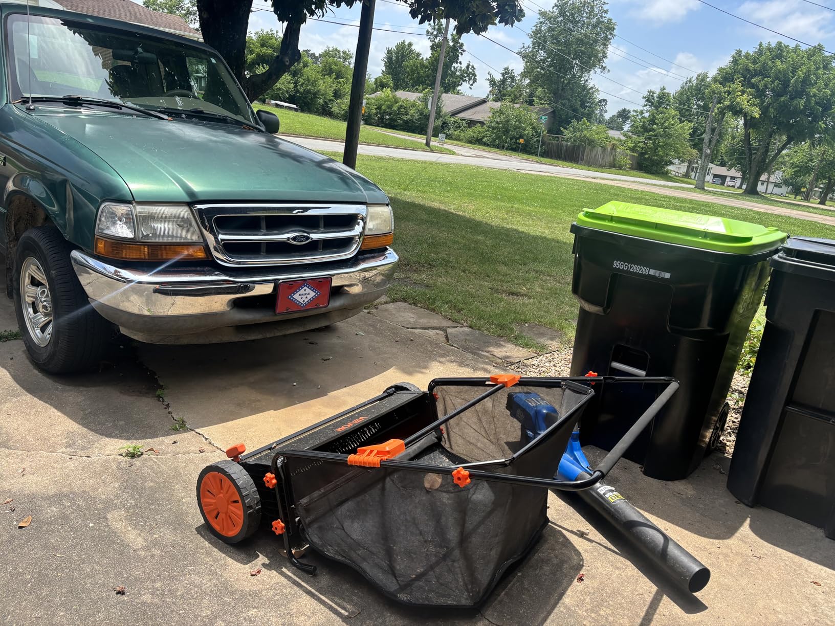 VEVOR Push Lawn Sweeper 21