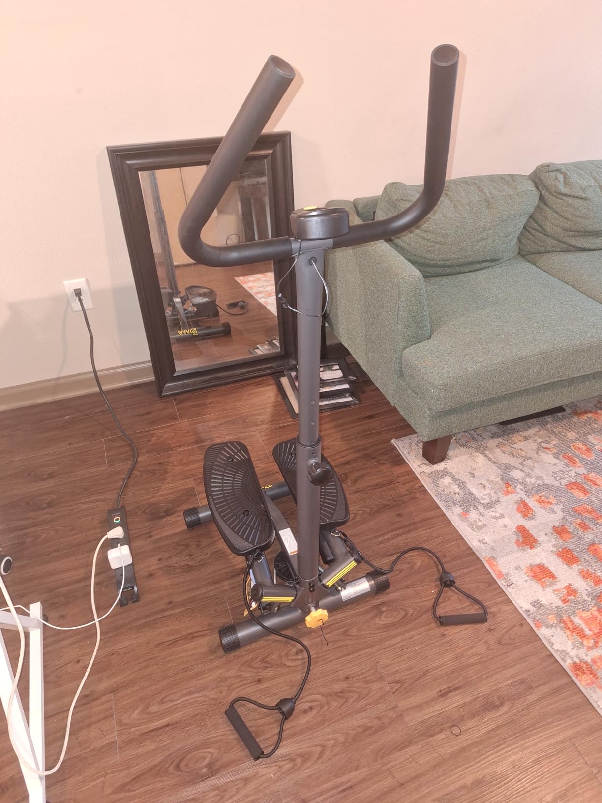 ZIWWVY Stepper Machine with Resistance Bands, Mini Stepper with 300LBS Weight Capacity, Twist Stepper for Full Body Workout, Adjustable Step Height, Smooth and Quiet, Step Machine for Men Women customer photo 1