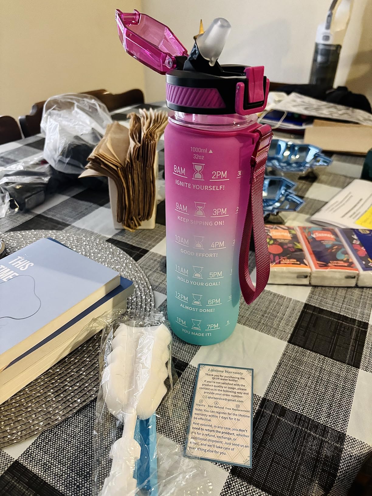 QLUR Water Bottle with Straw, 32oz Motivational Water Bottles with Time Marker to Drink, Tritan BPA Free, 1L Sports Water Bottle with Carry Strap LeakProof for Women Gym Fitness Outdoor (1 Pack) customer photo 1