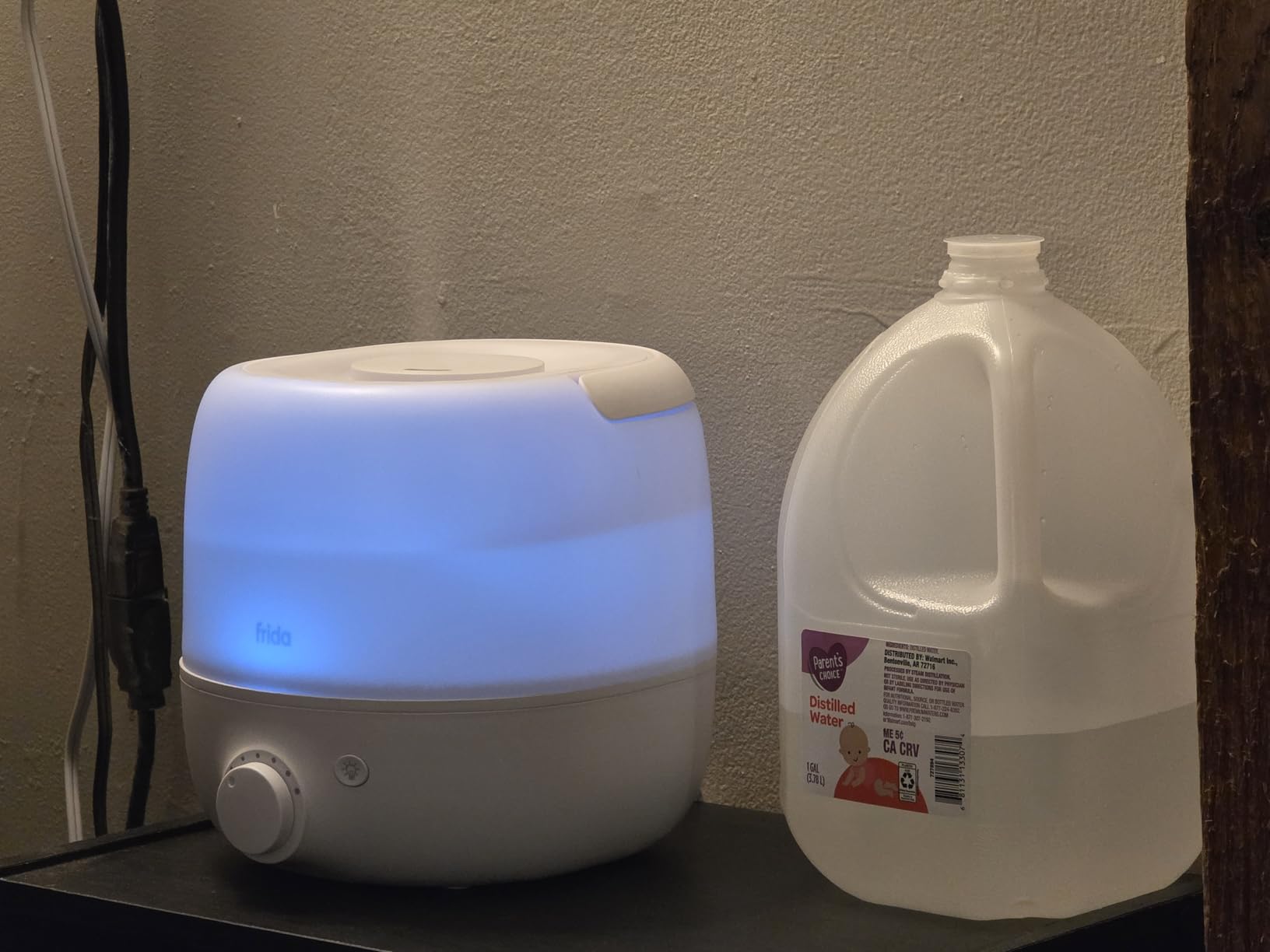 Frida Baby 3-in-1 XL Top Fill Humidifier for Bedroom, Cold & Flu Relief, 6L Tank Cool Mist Humidifier + Diffuser for Large Rooms, Nightlight, Auto-Off, Quiet, Essential Oil Diffuser customer photo 2