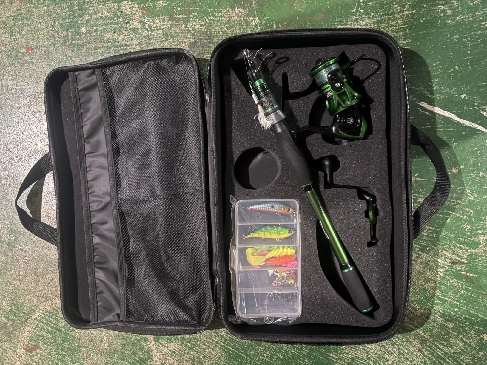 Ghosthorn Fishing Rod and Reel Combo Graphite Telescoping Fishing Pole Portable Travel Kit with Carrier Bag for Freshwater Saltwater customer photo 1
