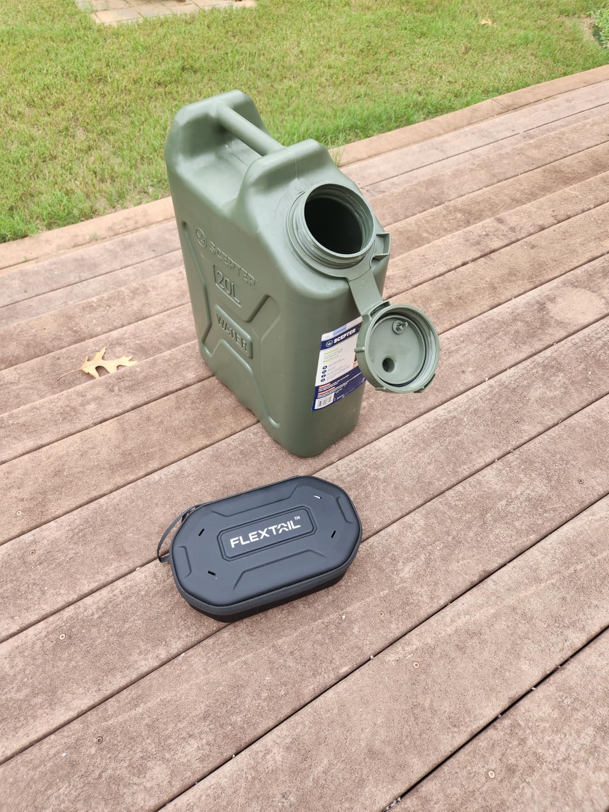 FLEXTAILGEAR MAX Shower Portable Shower for Camping, Rechargeable Outdoor Camping Shower Pump with USB-C customer photo 2
