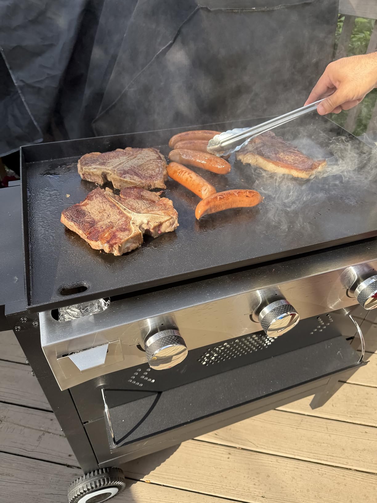 Captiva Designs 27 in Flat Top Griddle Grill with Ceramic Coated Cast Iron Pan, 3-Burner Propane Gas Griddle Grill, 33,000 BTU Output customer photo 2