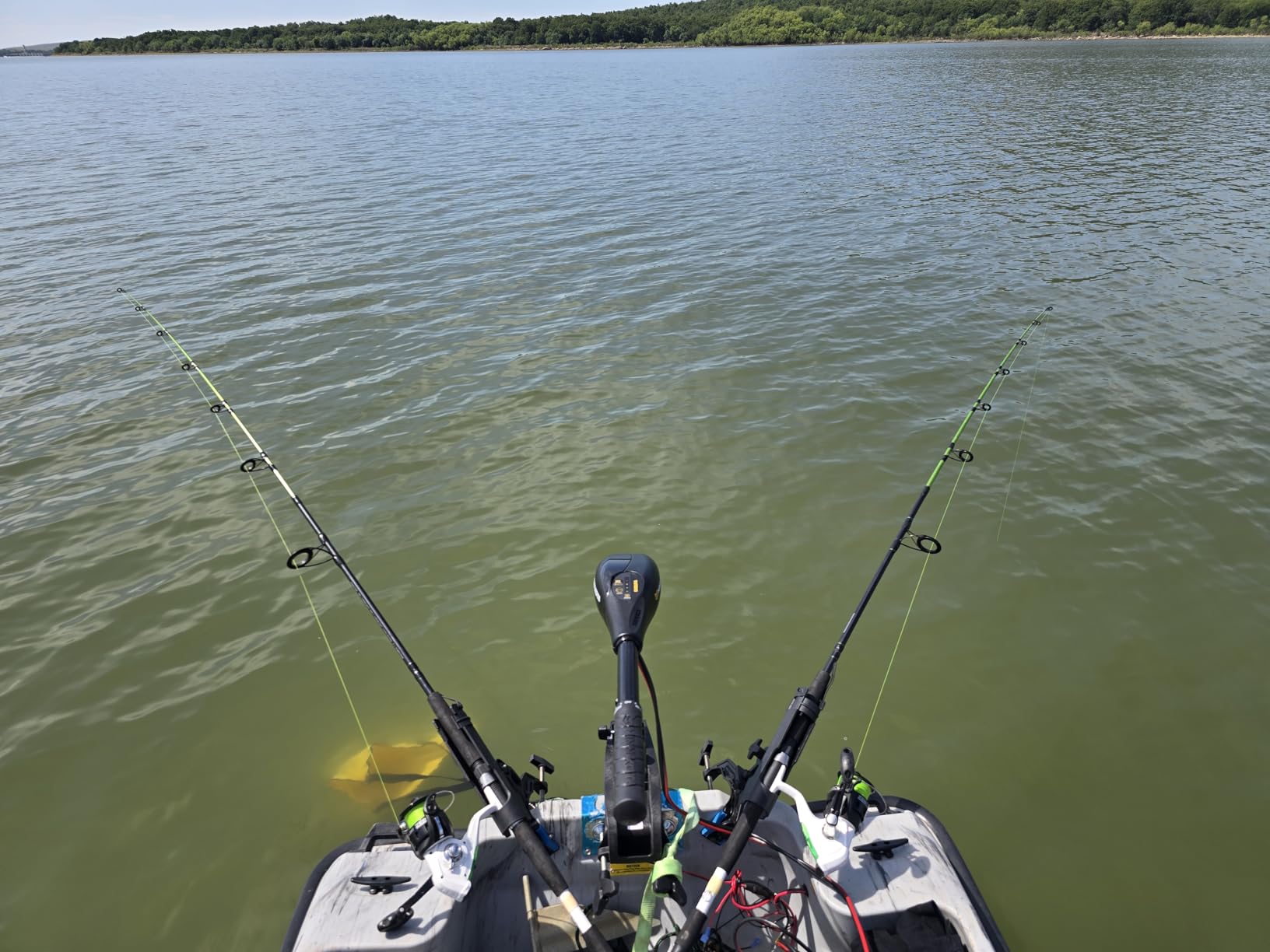 PLUSINNO 1/2/4 Pack Fishing Rod Holders for Boat, Fishing Rod Holder with Enlarge Clamp, Innovative Dual-V Shaped Design, Fit Round/Square Tube Boat Fishing customer photo 1
