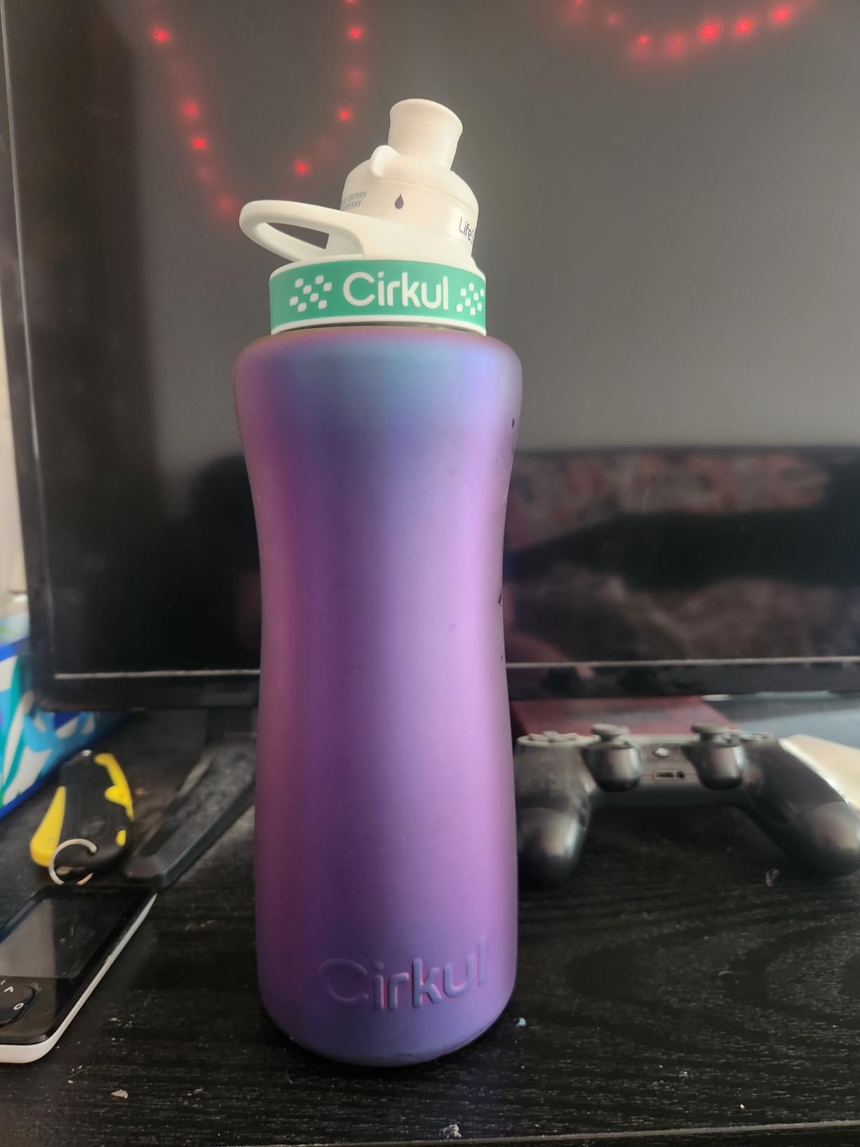 Cirkul 32oz. Matte Black Stainless Steel Water Bottle Starter Kit with Black Lid and 2 Flavor Cartridges (1 LifeSip Blueberry Grape, 1 GoSip Kiwi Berry) No Sugar, Zero Calorie Drink Mix customer photo 1