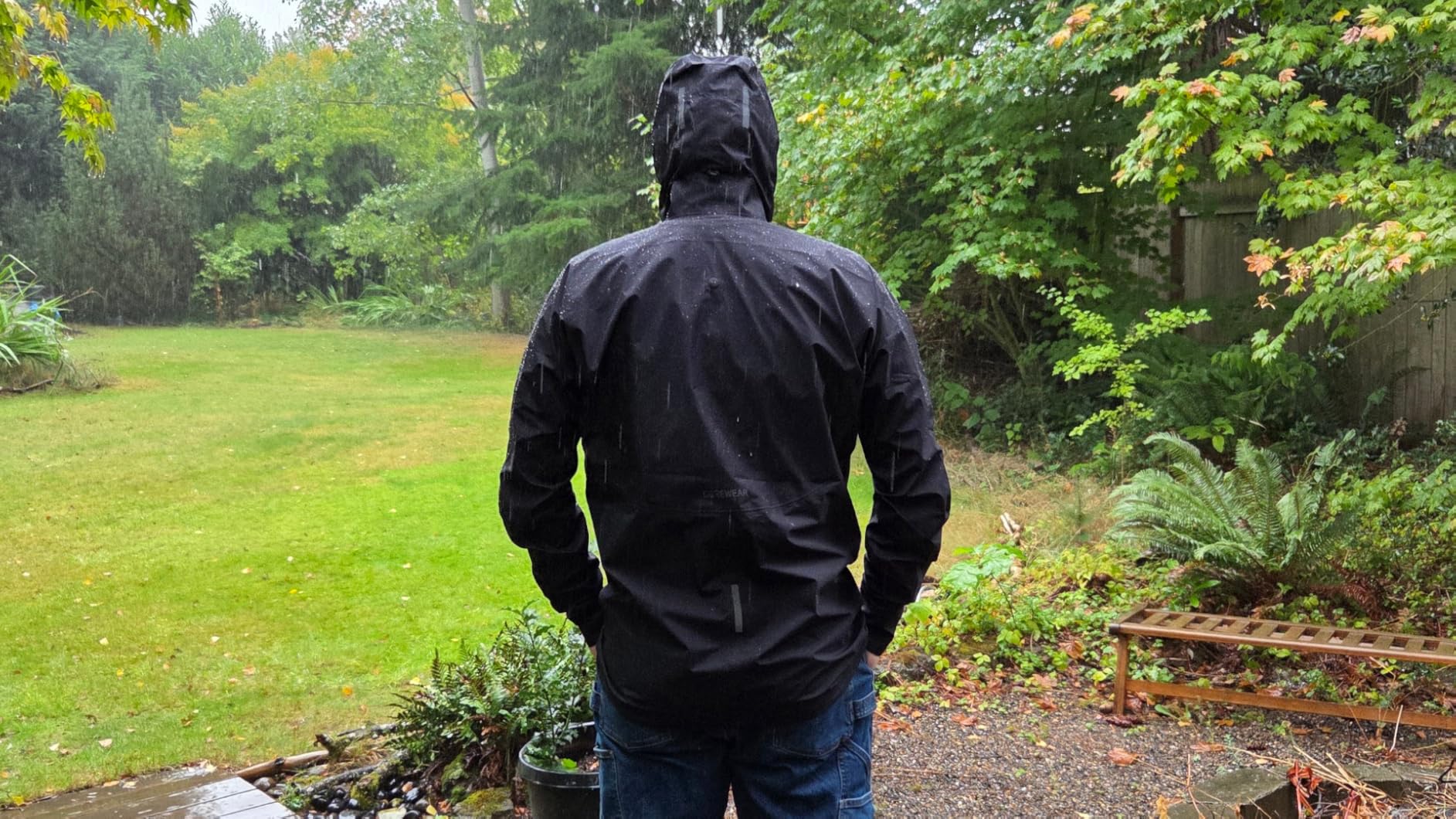 Salomon Men's CONCURVE GTX Running Jacket - Gore-Tex customer photo 1