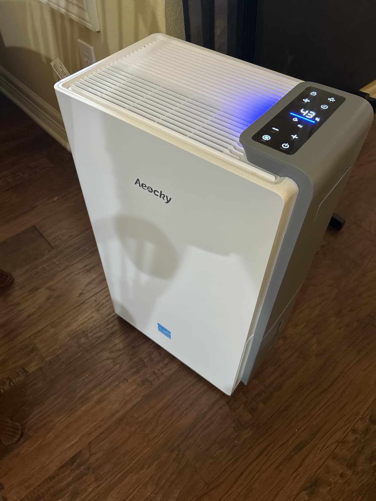 AEOCKY 4500 Sq.Ft Energy Star Most Efficient 2025 Dehumidifier, Max 80 Pint/Day Smart Compressor Dehumidifier with Drain Hose, Intelligent Humidistat, for Basement, Bedroom, Home, Bathroom customer photo 2