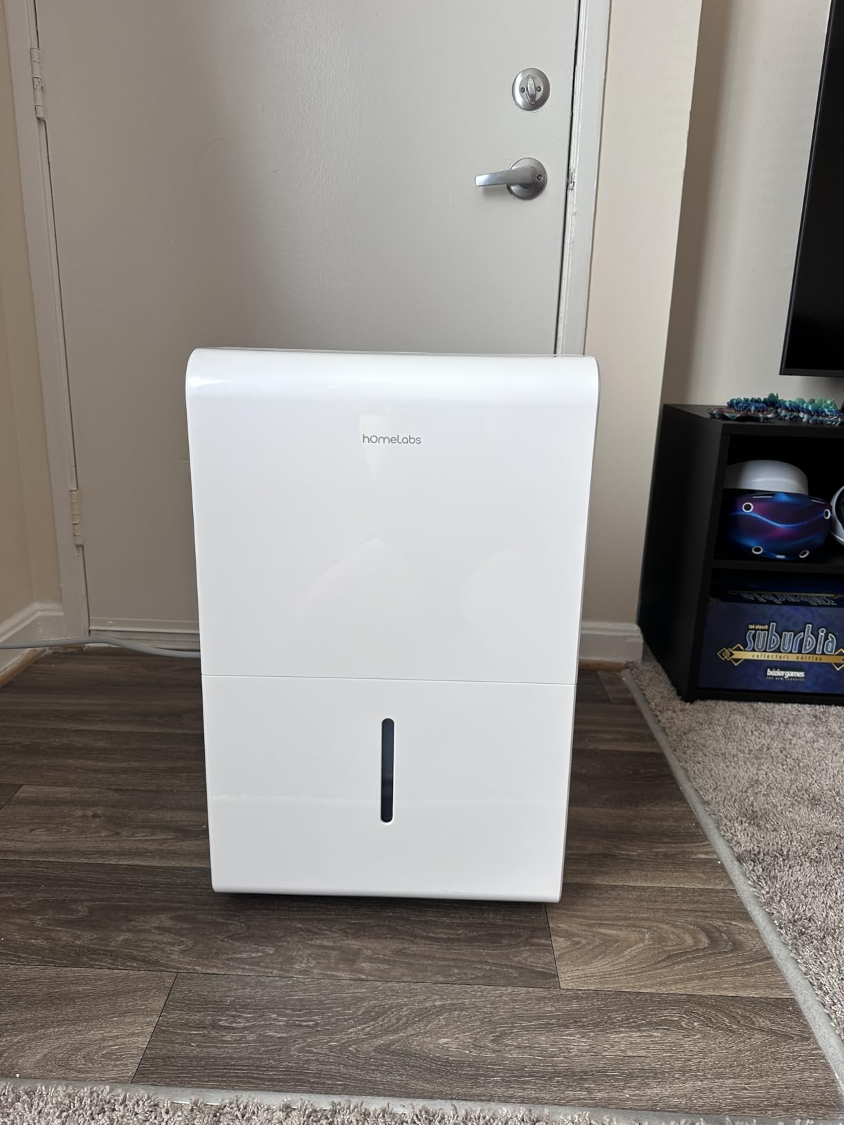 hOmeLabs Dehumidifier 7,500 Sq Ft Wi-Fi with Pump (50 Pint MAX 120 Pint at 95F, 90% RH) for Home, Office, Basements with Powerful Moisture Removal, Humidity Control, Auto Shut-off, Quiet Operation customer photo 1