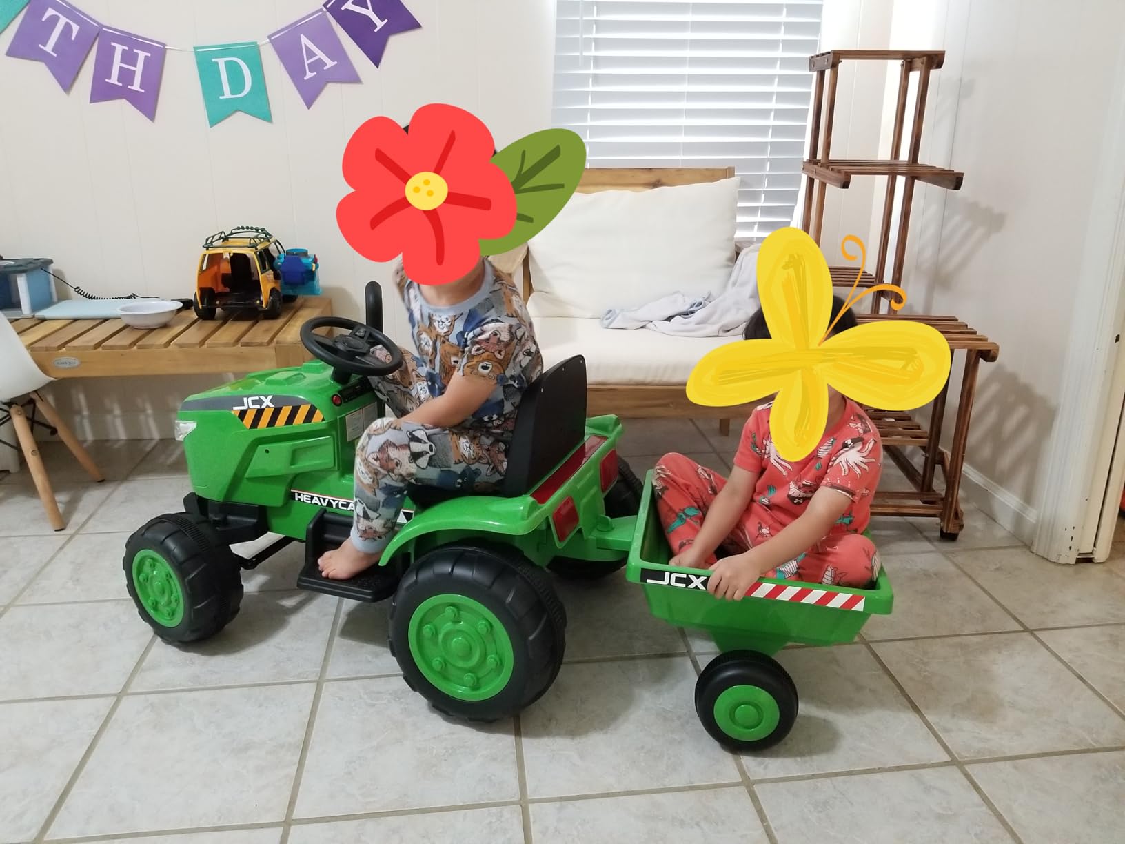 HONEY JOY Kids Ride On Tractor, 12V Battery Powered Electric Tractors with Trailer, LED Lights, Music, 3-Gear-Shift Ground Loader, Toddler Ride On Car with Remote Control (Green) customer photo 1