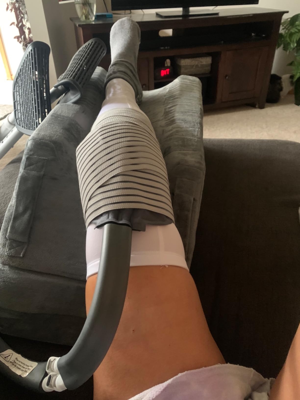 Cold Therapy Machine with Large Shoulder Pad, Pain Relief for After-Surgery Recovery, Programmable Ice Therapy Machine, Post-Surgery Continuous Cryotherapy customer photo 2