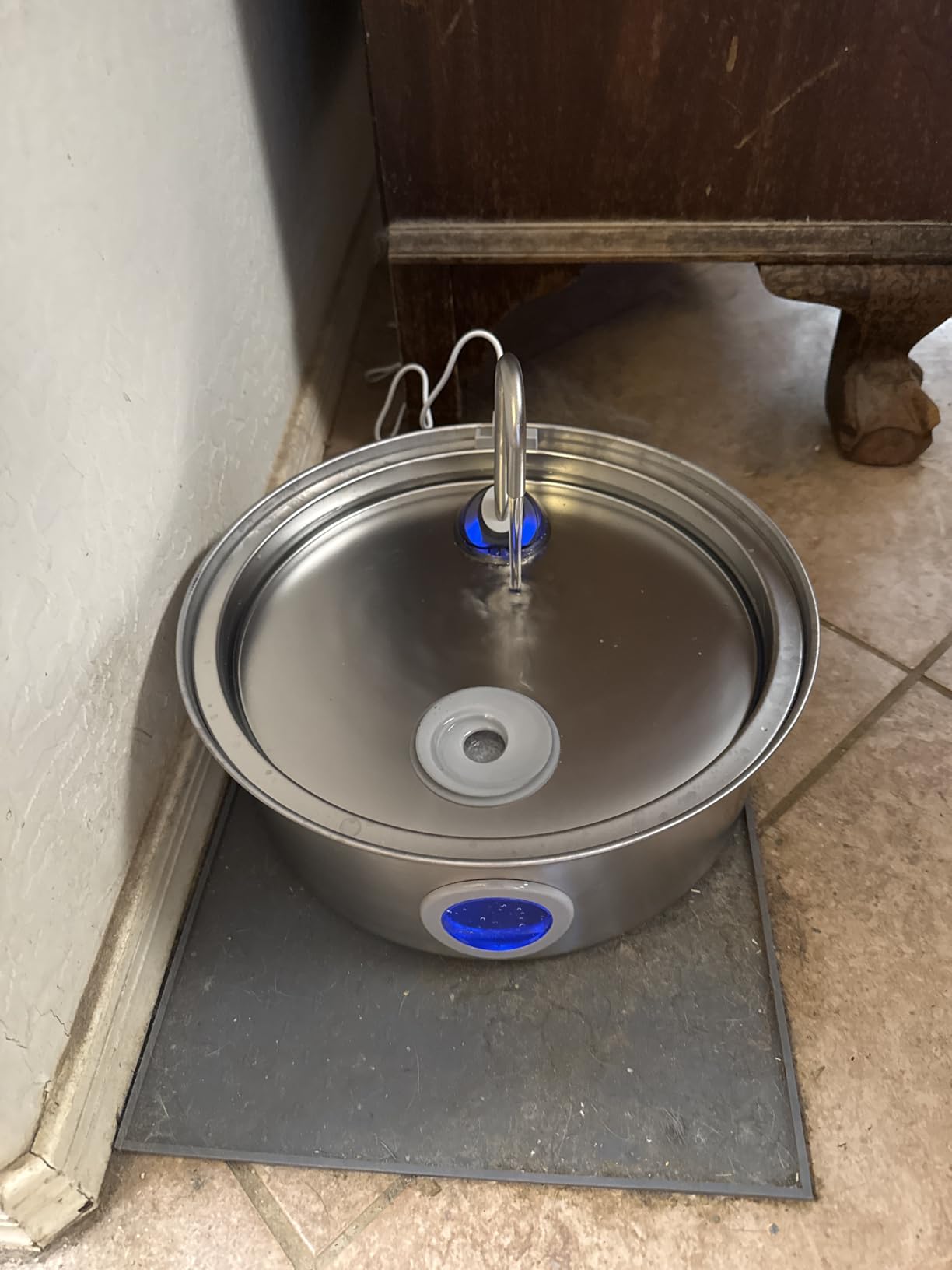 oneisall Dog Water Fountain, 7L/230oz Pet Fountain Stainless Steel with Visual Water Level, Ultra-Quiet Water Bowl with 5-Stage Filtration for Large/Medium Dogs, Dispenser for Living Room Kitchen customer photo 2