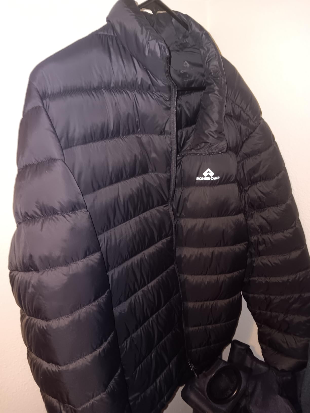 Pioneer Camp Men's Lightweight Packable Puffer Jacket Winter Insulated Puffy Coat Water Repellent Quilted Travel customer photo 2