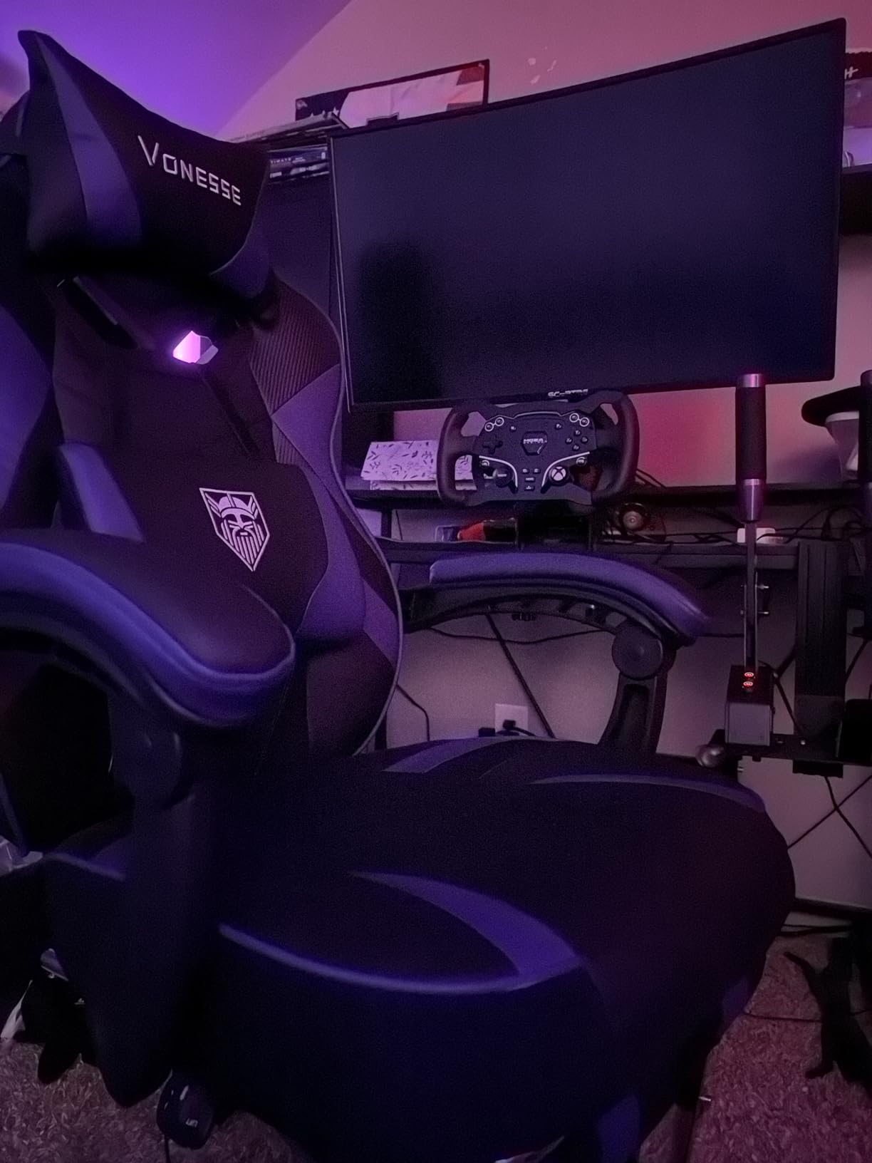 Vonesse Gaming Chair, Big and Tall Gaming Chair with Footrest and Massage, Gaming Chairs for Adults with Lumbar Support, Ergonomic High Back Computer Desk Chair with Pocket Spring Cushion (Black) customer photo 1
