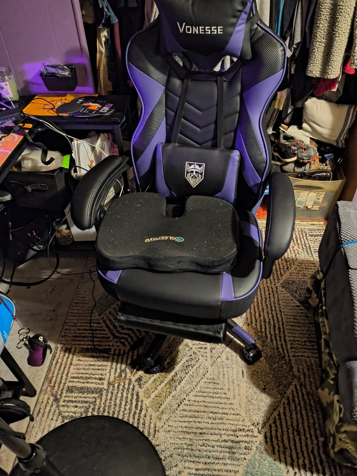 Vonesse Gaming Chair, Big and Tall Gaming Chair with Footrest and Massage, Gaming Chairs for Adults with Lumbar Support, Ergonomic High Back Computer Desk Chair with Pocket Spring Cushion (Black) customer photo 2