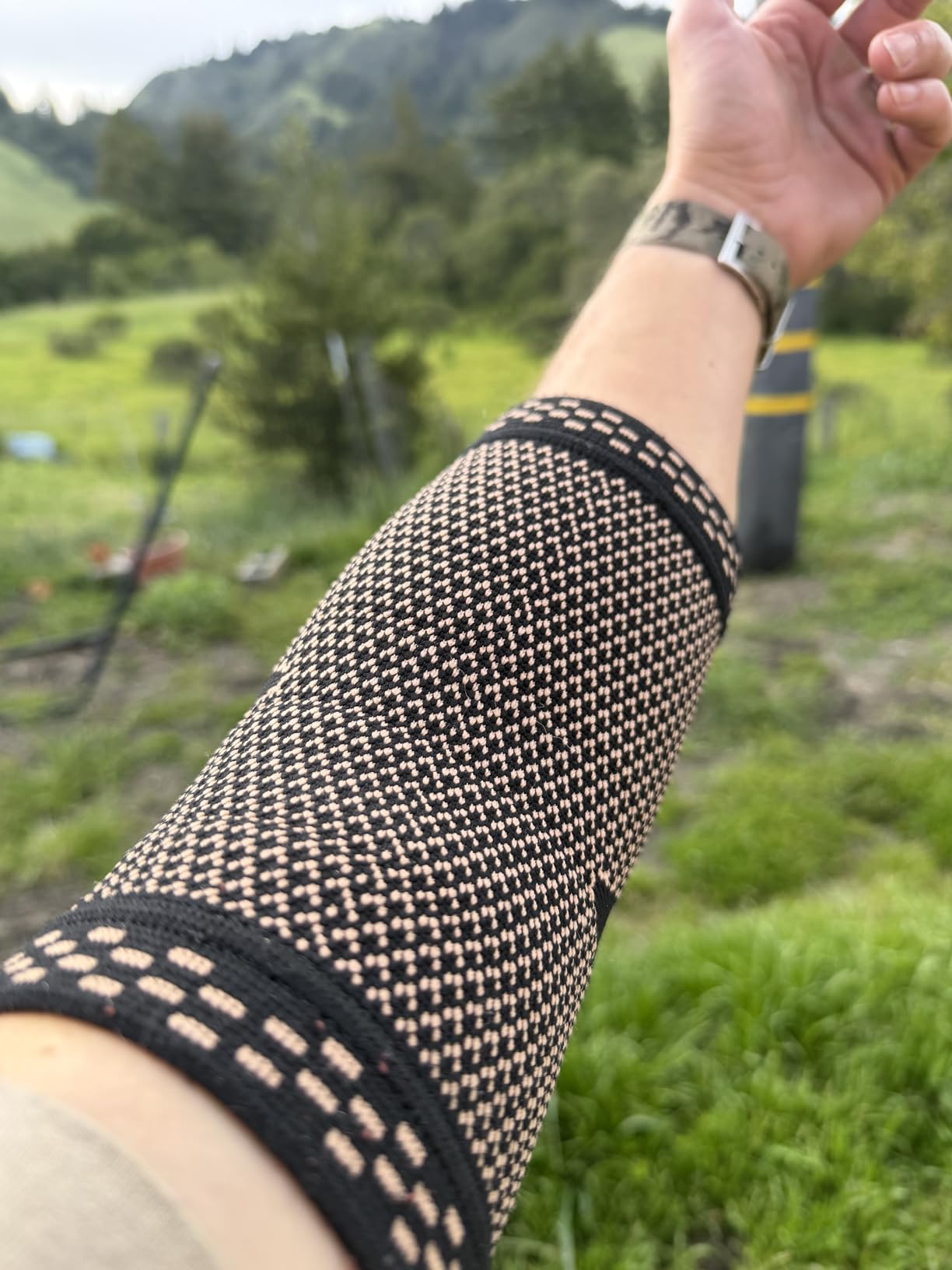 Copper Elbow Sleeve, Elbow Compression Sleeve, Elbow Brace For Tendonitis and Tennis Elbow, Golfers, Arthritis, Bursitis. Elbow Pain Relief, Weightlifting, Fit for Men & Women customer photo 1