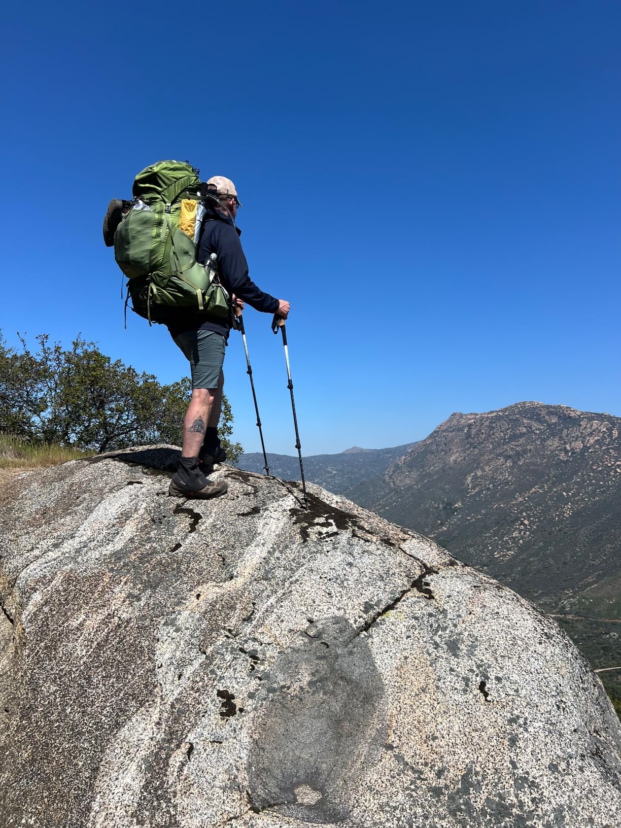 Kahtoola INSTAgaiter Mid Gaiters for Hiking, Trail Running, Mountaineering, Hunting, Rocky Terrain, Mud, Snow & Ice customer photo 1